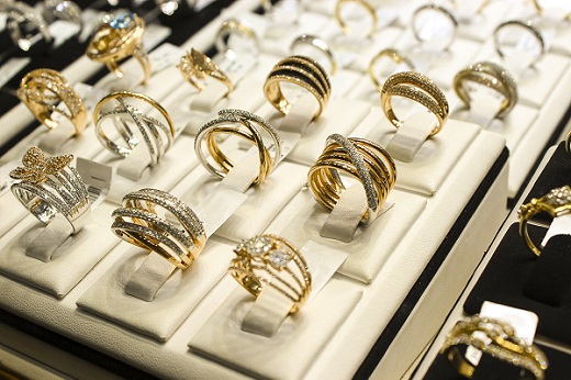 Diamonds.net - Jewelers Hit Back at Human Rights Watch