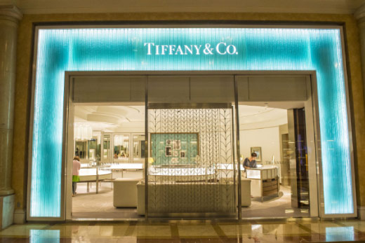 Tiffany, Macy's Among Retailers Closing 